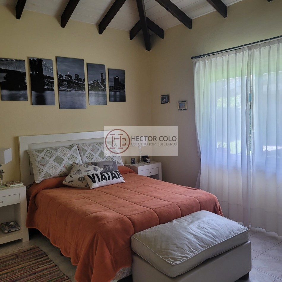 CASA EN VENTA-PINAMAR