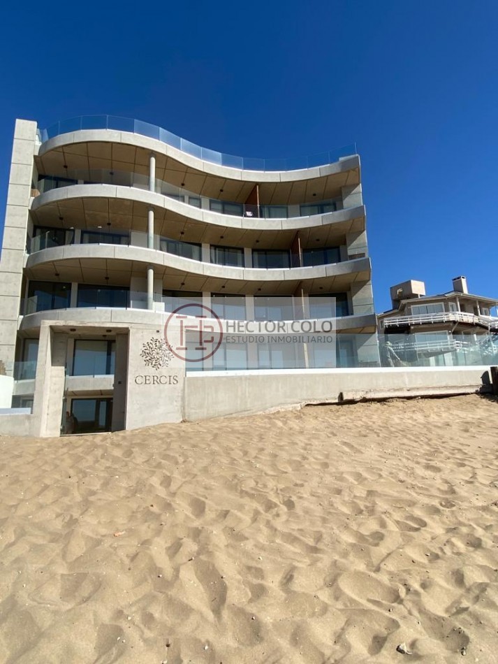 Venta de departamento 3 ambientes Frente al Mar