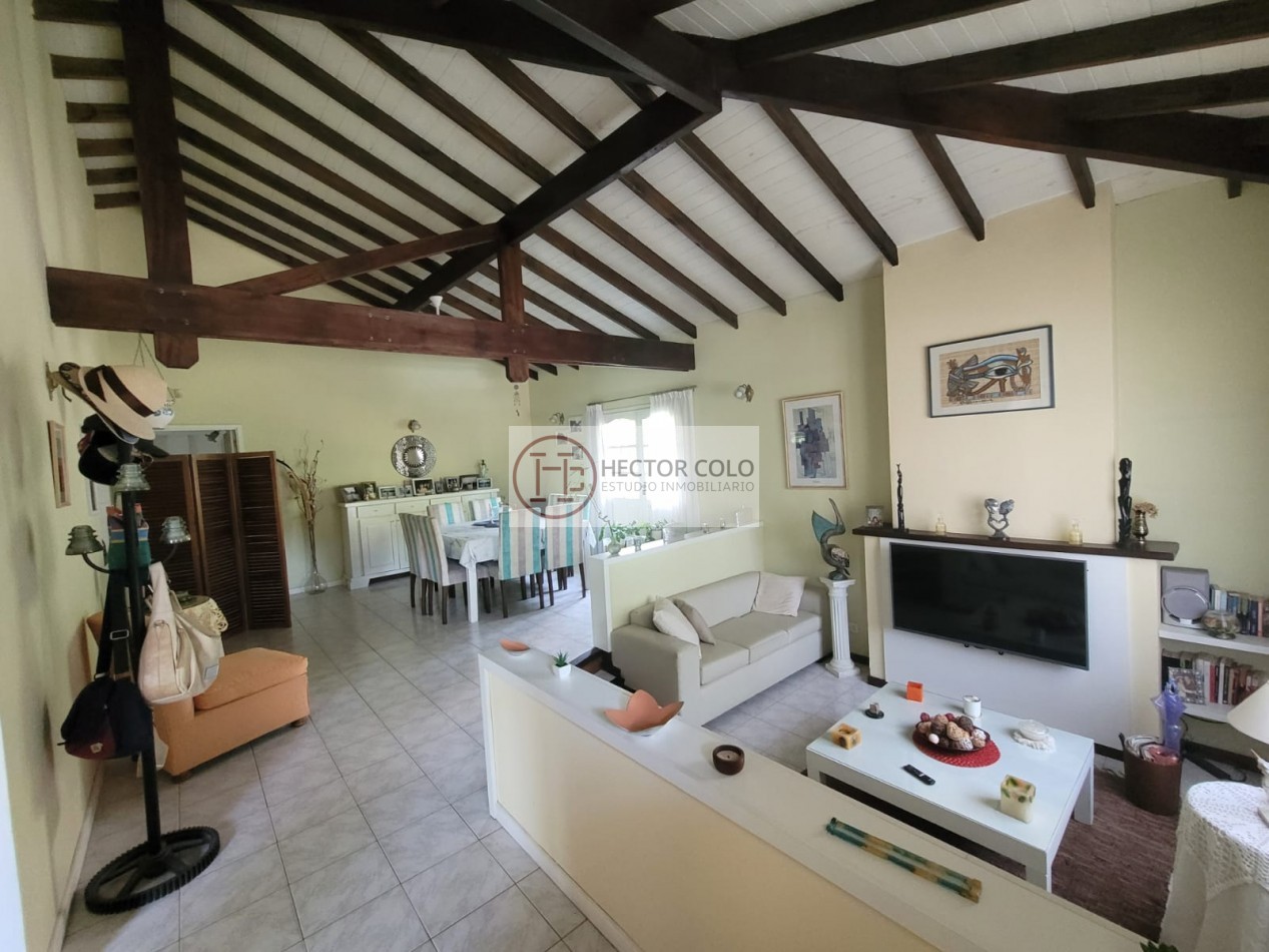 CASA EN VENTA-PINAMAR