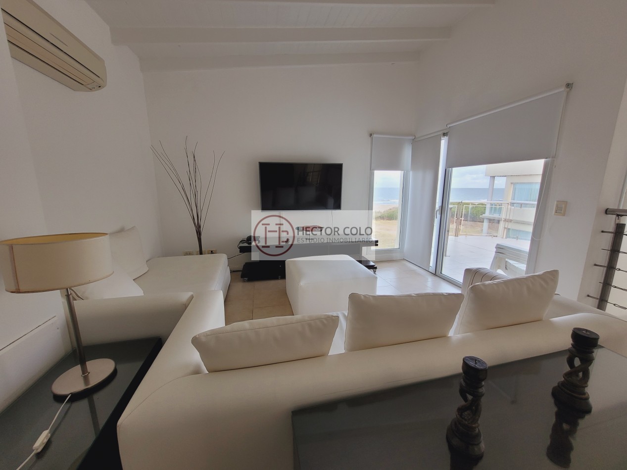 Penthouse en venta en Carilo sobre la playa con espectaculares vista al mar