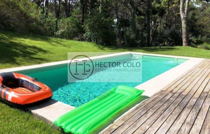 EXCLUSIVA CASA C/PISCINA EN CARILO