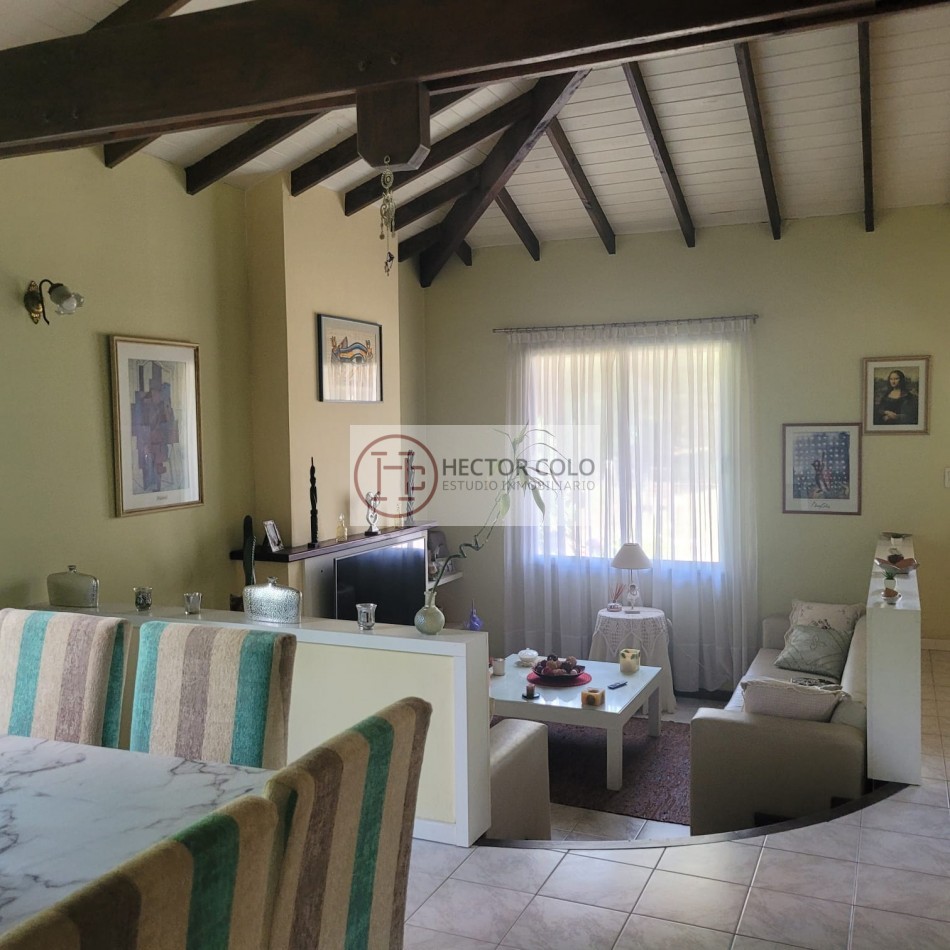 CASA EN VENTA-PINAMAR