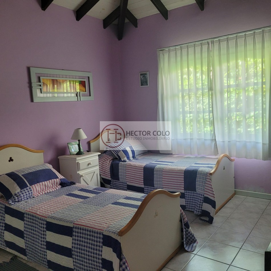 CASA EN VENTA-PINAMAR