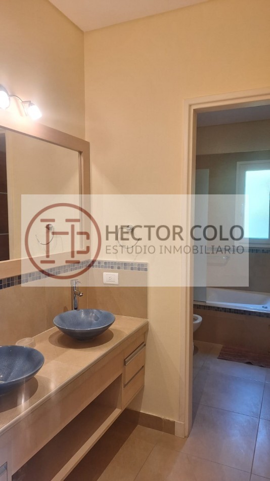 CASA EN PINAMAR NORTE CON PISCINA 