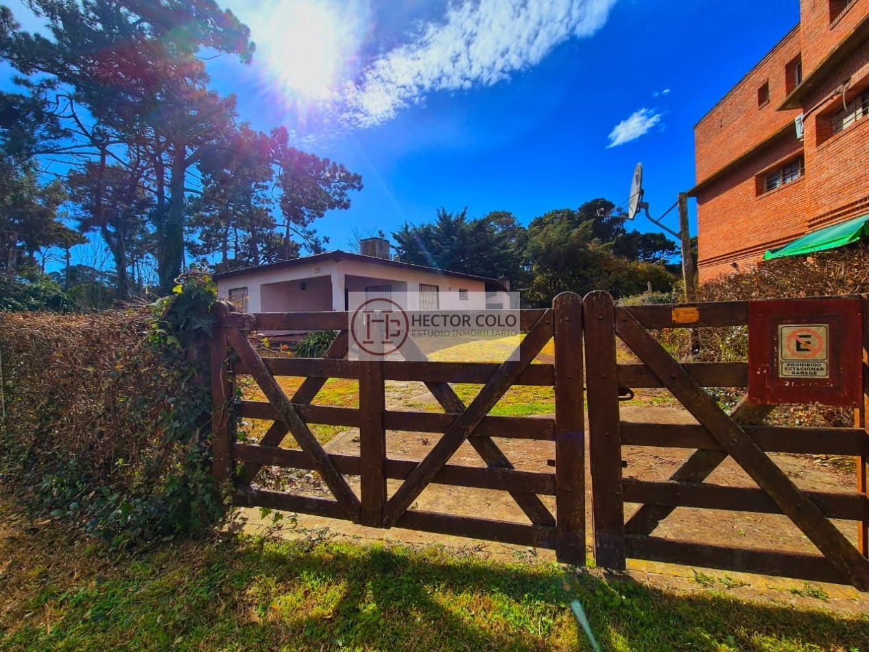 Venta de casa sobre lote multifamiliar