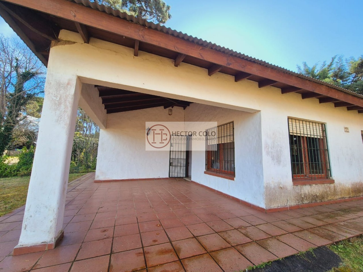 Venta de casa sobre lote multifamiliar