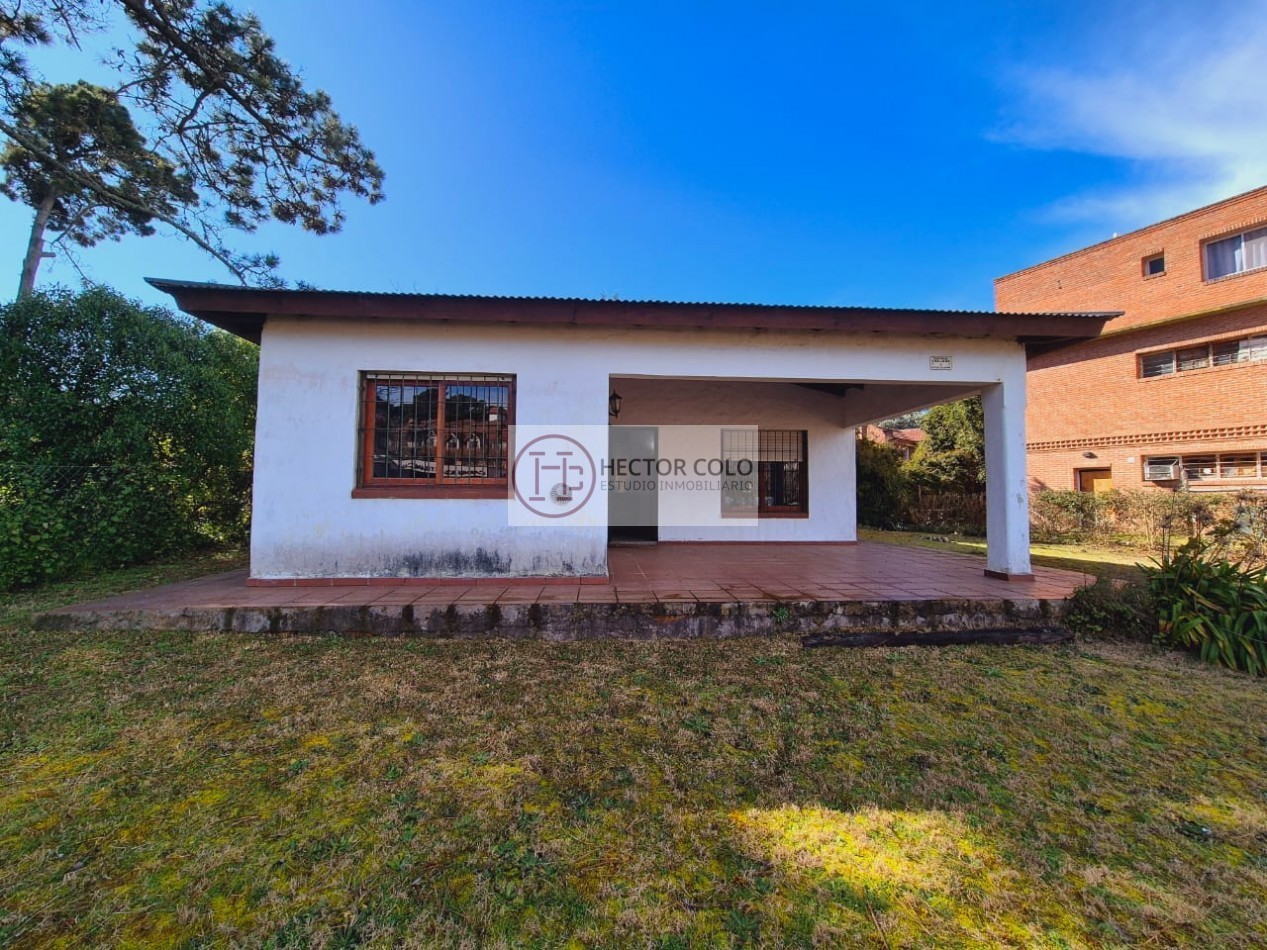 Venta de casa sobre lote multifamiliar