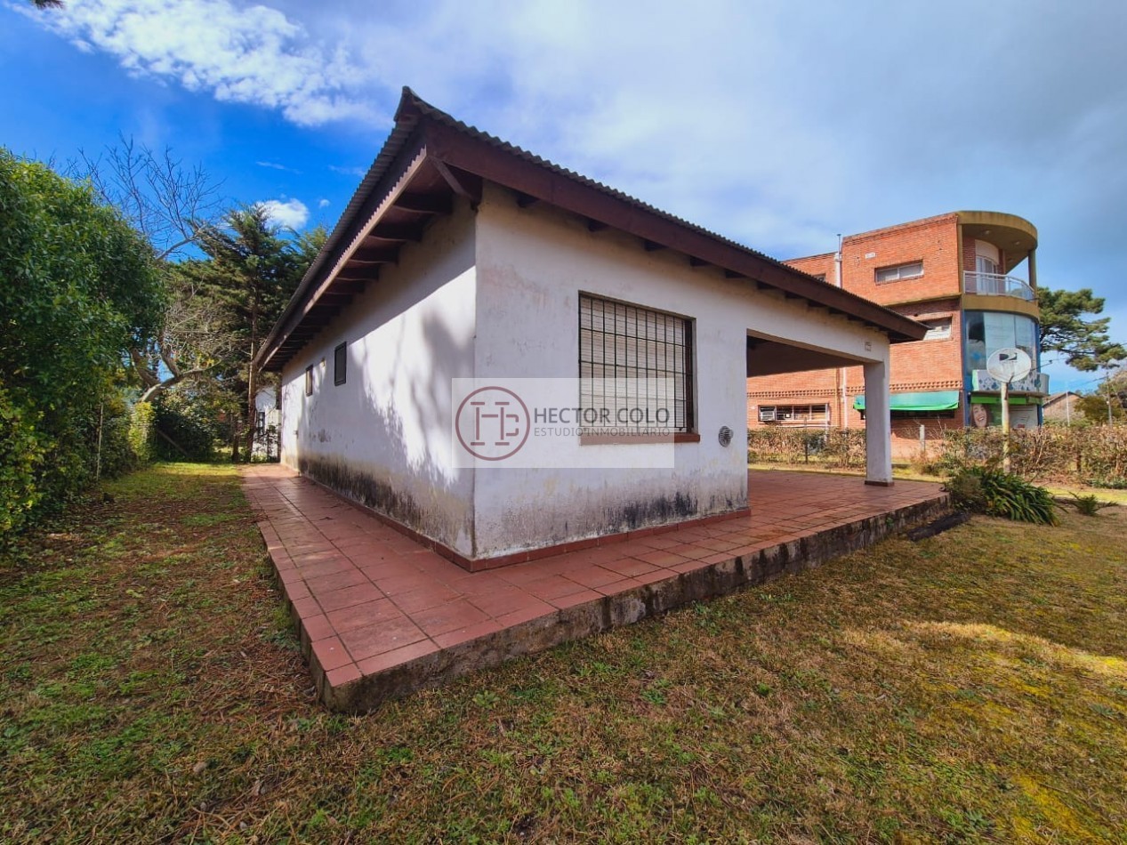 Venta de casa sobre lote multifamiliar