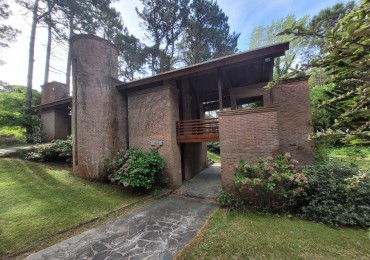 CASA EN VENTA-
