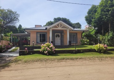 CASA EN VENTA-PINAMAR