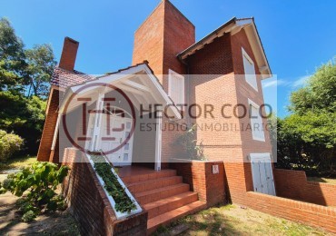Hermosa casa sobre lote multifamiliar en Valeria del Mar ( Codigo 153845 )