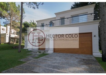 Excelente casa en Pinamar Norte